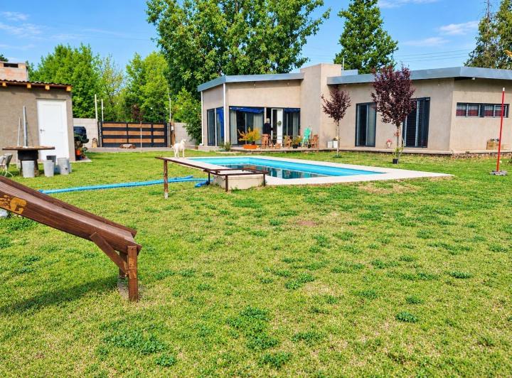 Casa · 82m² · 4 Ambientes · 1 Cochera