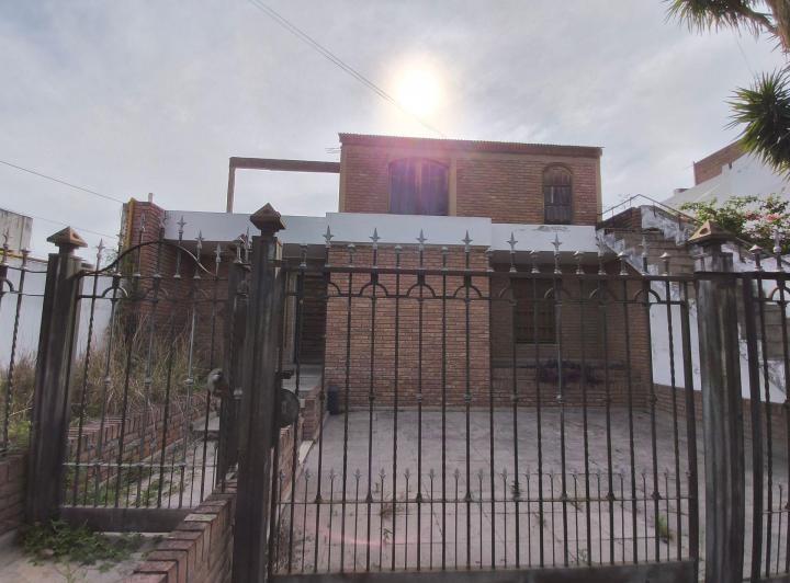Casa · 120m² · 4 Ambientes · 1 Cochera