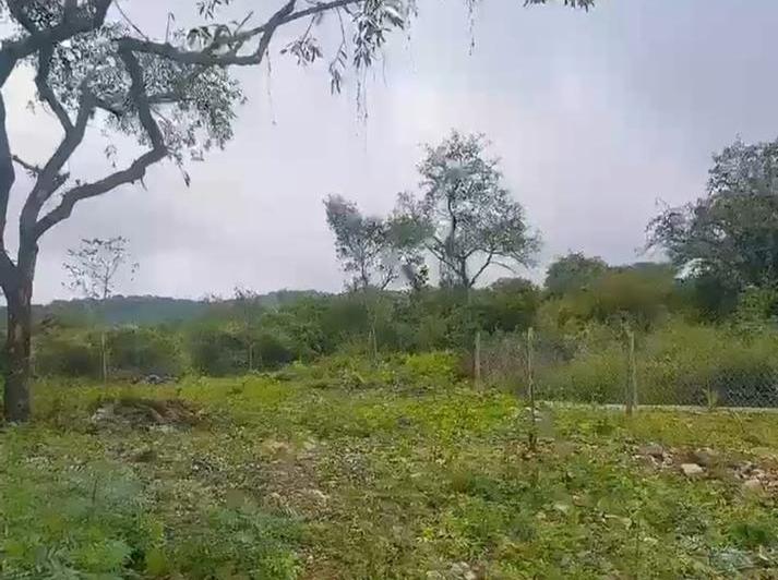Terreno · 862m²