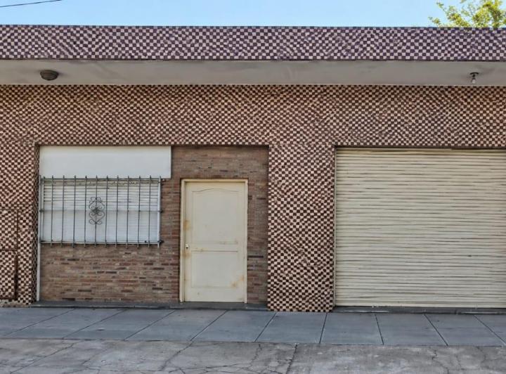 Casa · 160m² · 4 Dormitorios · 1 Cochera