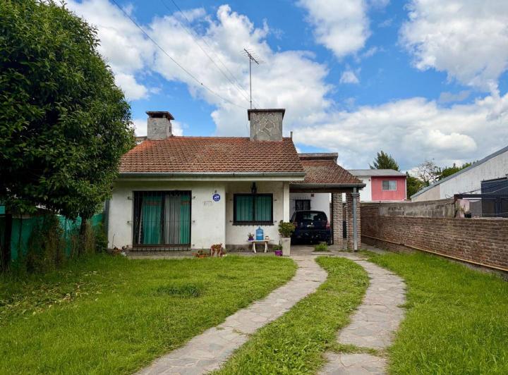 Casa · 60m² · 4 Ambientes · 1 Cochera