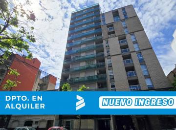 Departamento · 45m² · 2 Ambientes · Un Dormitorio en Suite Toilette y Comodín con Cochera en Alquiler: Edificio Malena (Córdoba 2370)