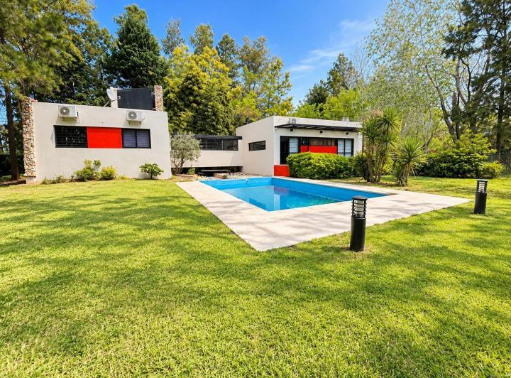 Casa · 183m² · 4 Ambientes · 1 Cochera