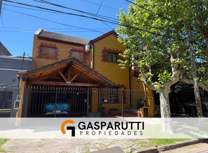 Casa · 170m² · 5 Ambientes · 1 Cochera