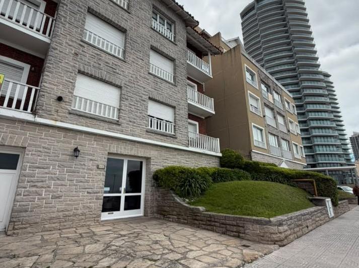 Departamento · 40m² · 2 Ambientes · 1 Cochera