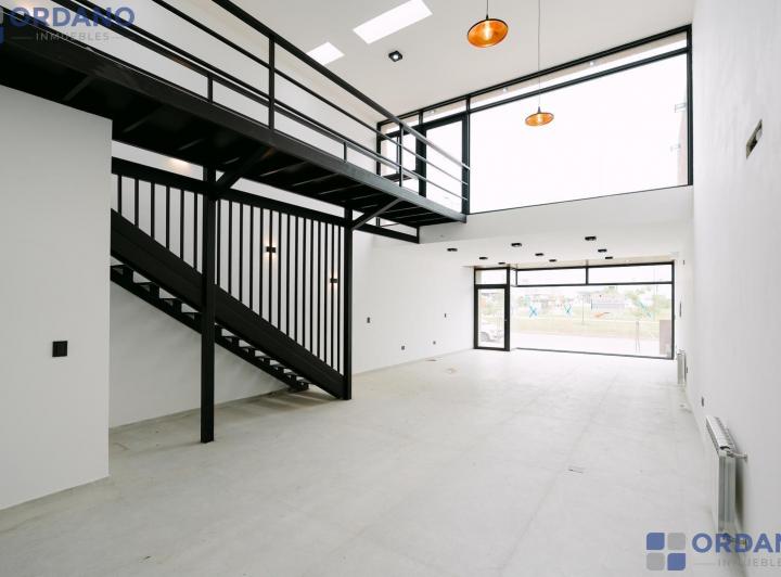 Local comercial · 162m²