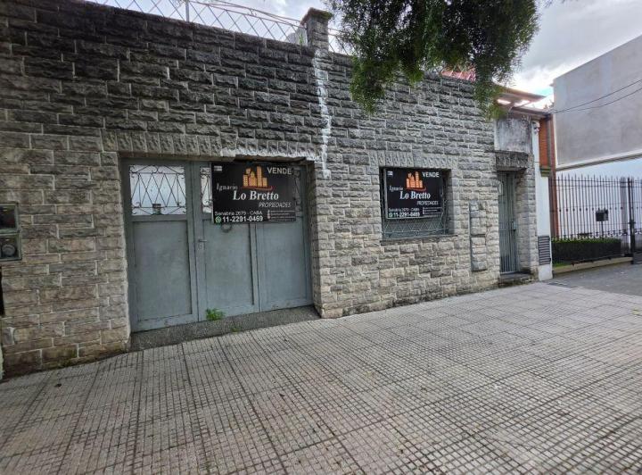 Casa · 200m² · 4 Ambientes · 1 Cochera