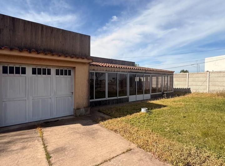 Casa · 203m² · 3 Dormitorios · 1 Cochera
