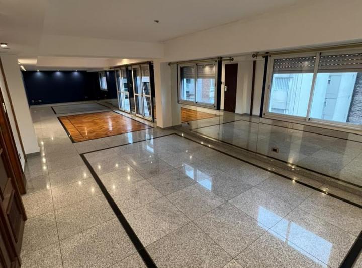 Departamento · 246m² · 8 Ambientes