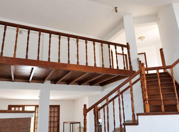 Casa · 491m² · 7 Dormitorios · 2 Cocheras
