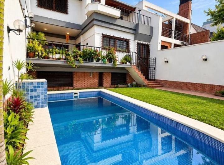 Casa · 486m² · 7 Ambientes · 6 Cocheras