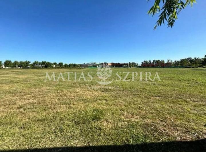 Terreno · 5900m²