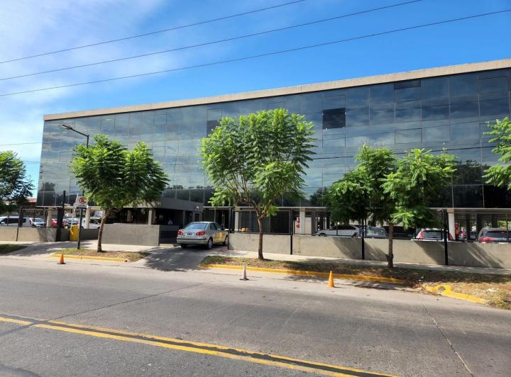 Oficina comercial · 122m² · 1 Ambiente · 7 Cocheras