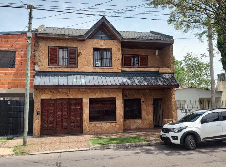 Casa · 130m² · 4 Ambientes