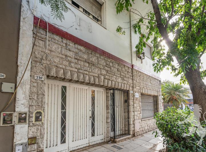 Casa · 228m² · 6 Ambientes · 1 Cochera