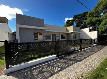 Casa de 3 ambientes, Santa Teresita · Chalecito a Estrenar Al Frente
