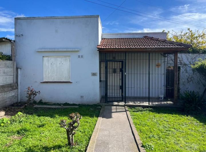 Casa · 80m² · 3 Ambientes · 1 Cochera