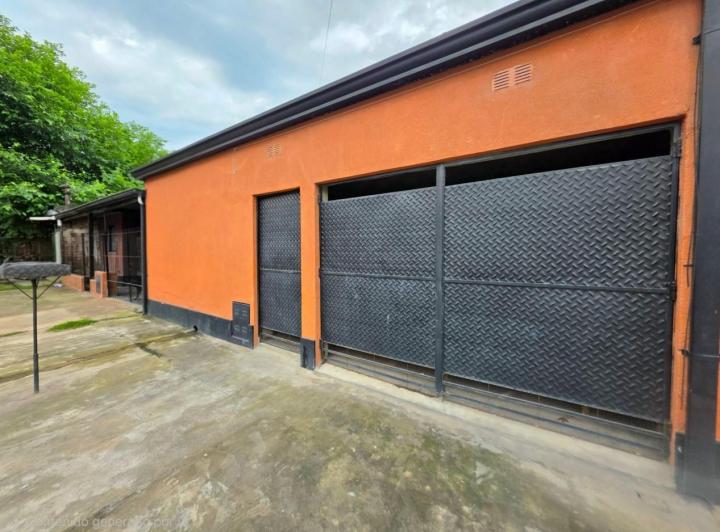 Casa · 130m² · 5 Ambientes · 1 Cochera