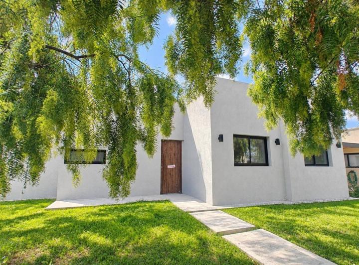 Casa · 110m² · 4 Ambientes · 2 Cocheras