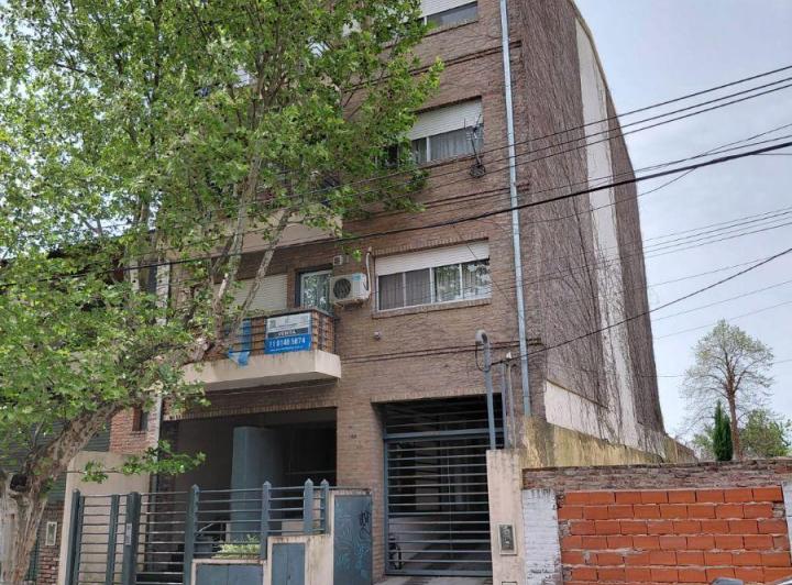 Departamento · 40m² · 2 Ambientes · 1 Cochera