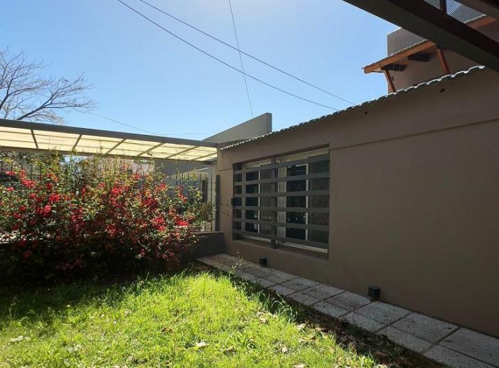 Casa · 168m² · 9 Ambientes · 1 Cochera