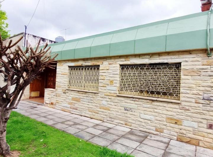Casa · 160m² · 3 Ambientes · 2 Cocheras