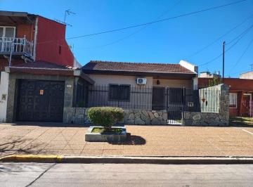 Casa · 112m² · 4 Ambientes · 2 Cocheras · Casa en Jose Leon Suarez