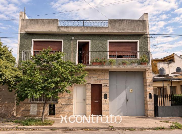 Casa · 210m² · 10 Ambientes