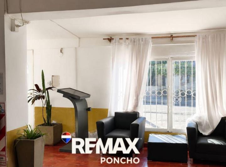 Casa · 241m² · 4 Ambientes · 1 Cochera
