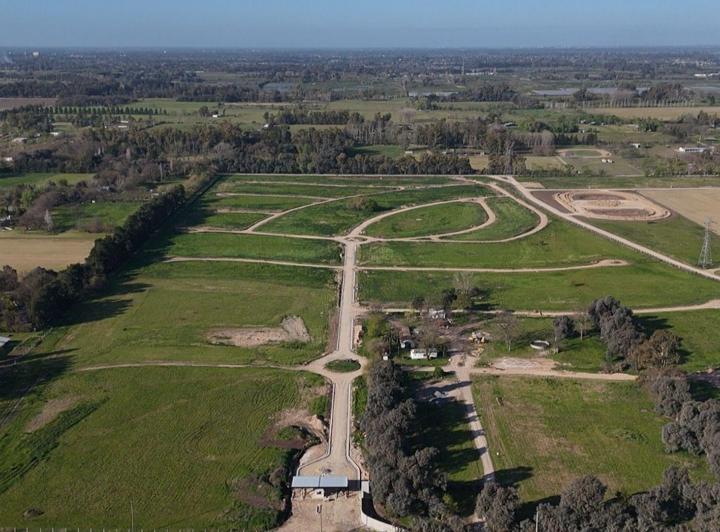 Terreno · 893m²