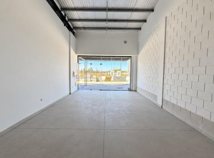 Local comercial · 130m²