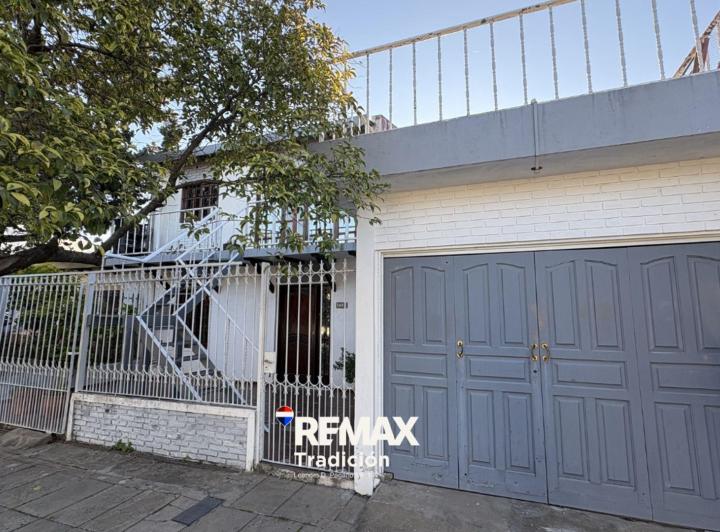 Casa · 145m² · 4 Ambientes · 1 Cochera