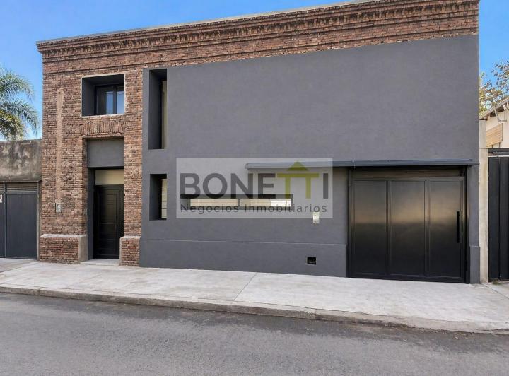 Casa · 156m² · 3 Ambientes · 1 Cochera