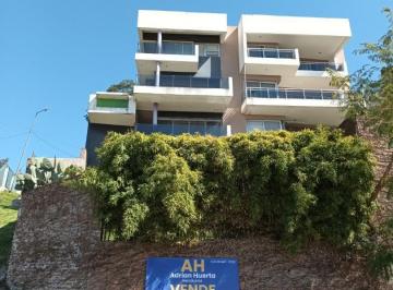 Casa · 300m² · 4 Ambientes · 1 Cochera · Casa Vista Al Rio Sobre Barranca en La Florida Alberdi