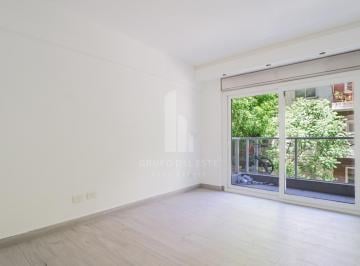 Departamento · 120m² · 4 Ambientes · 1 Cochera · Departamento en Flores
