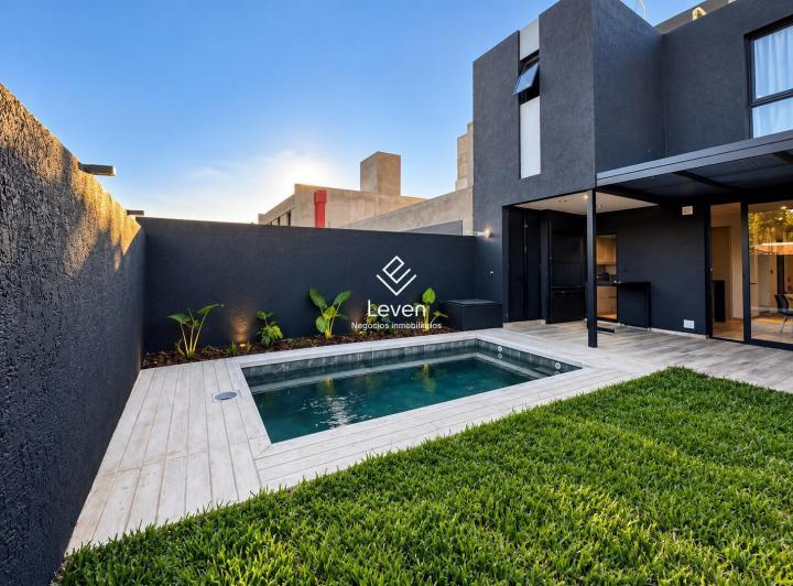 Casa · 180m² · 4 Ambientes · 2 Cocheras