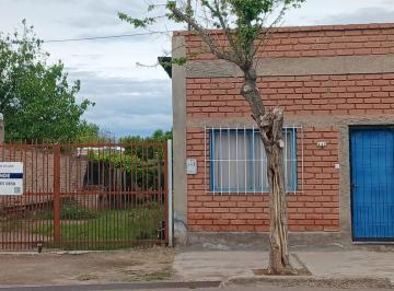 Casa · 565m² · 6 Ambientes · 1 Cochera · Casa a Reciclar en Lujan de Cuyo