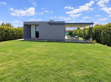 Casa · 160m² · 3 Dormitorios · 2 Cocheras · Casa en B° Vieytes
