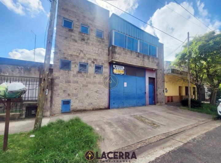 Bodega-Galpón · 225m² · 2 Cocheras