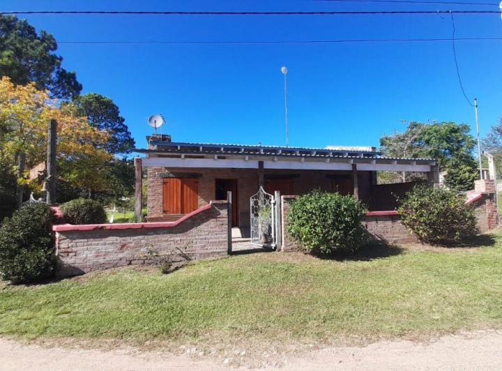 Casa · 173m² · 2 Ambientes · 2 Cocheras