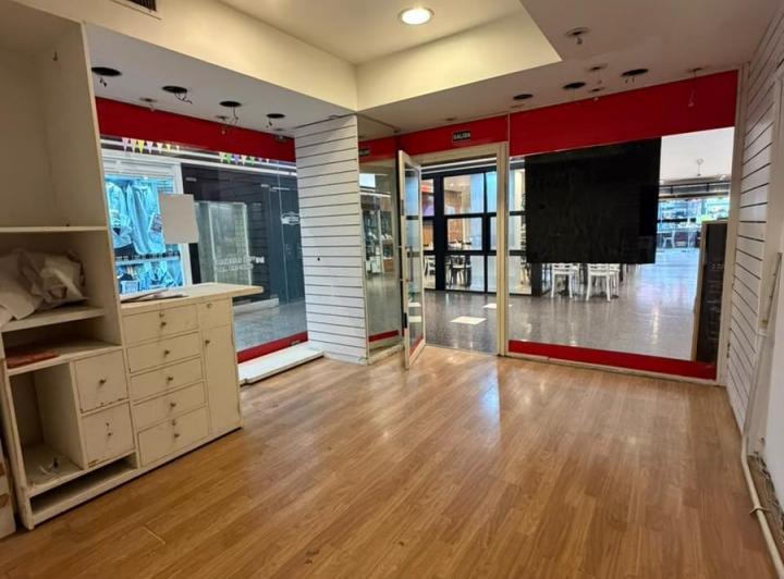 Local comercial · 18m²