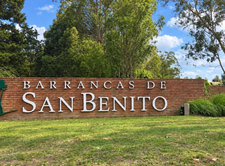 Terreno · 880m²