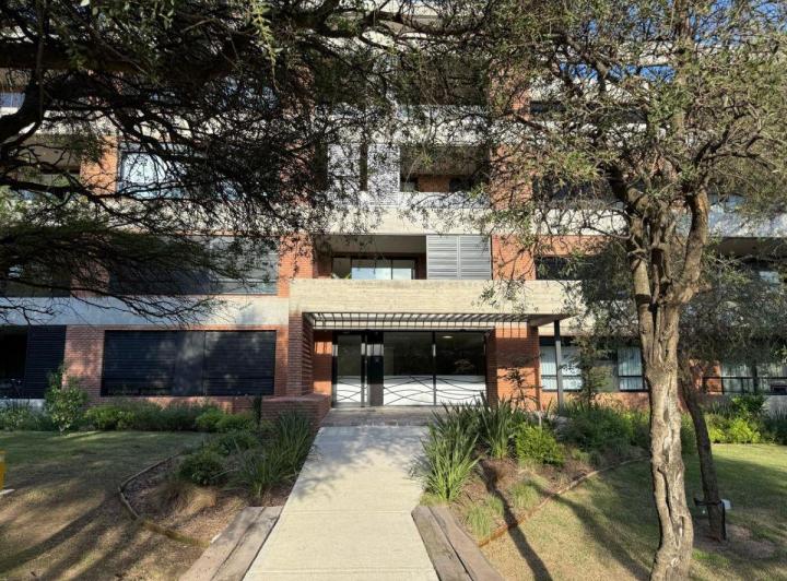 Departamento · 162m² · 4 Ambientes · 1 Cochera