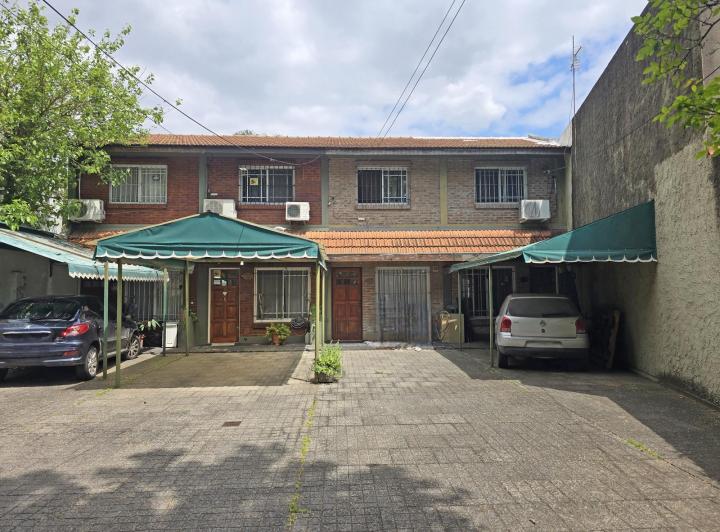 Casa · 93m² · 4 Ambientes · 1 Cochera