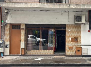 Local comercial · 298m² · 5 Ambientes · Importante Local Comercial. (Ex Cuadra con Horno a Leña de 50 M&sup2;)