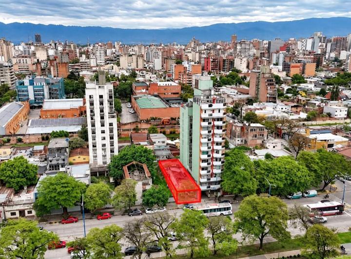 Terreno · 239m²