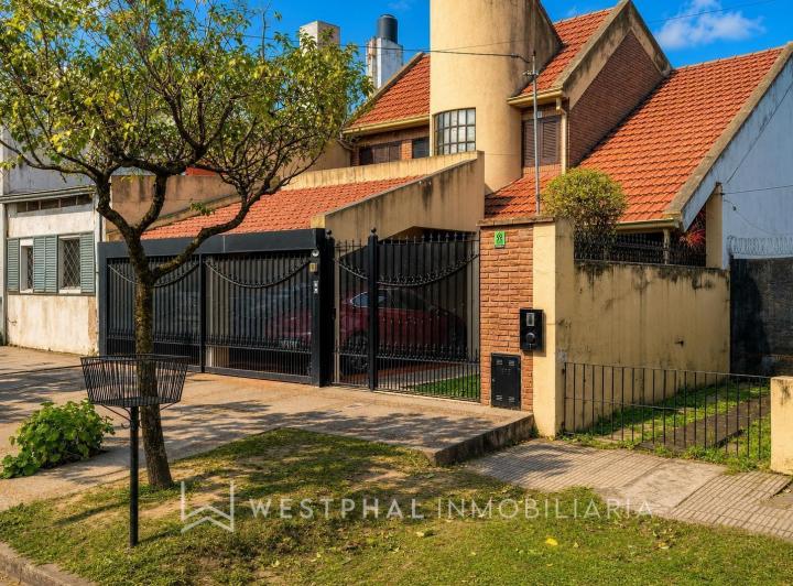 Casa en venta en San Miguel de Tucuman · 7 ambientes