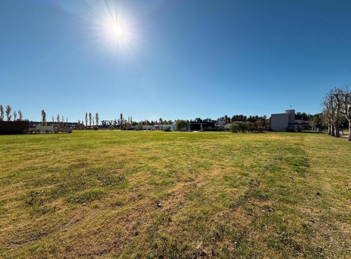 Terreno · 1035m²