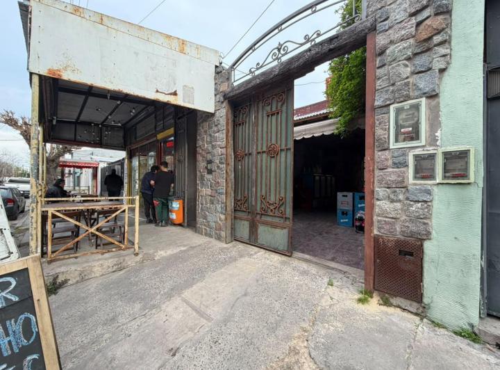 Local comercial · 239m² · 3 Ambientes · 1 Cochera