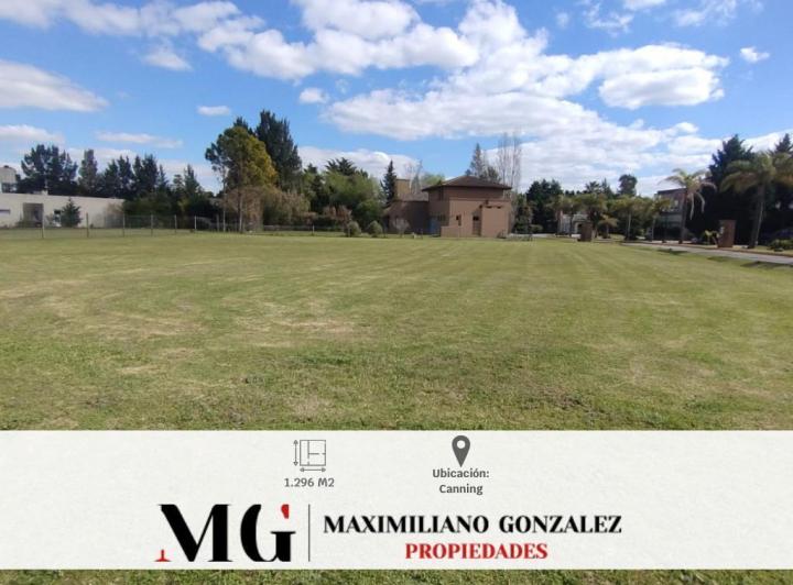 Terreno · 1296m²
